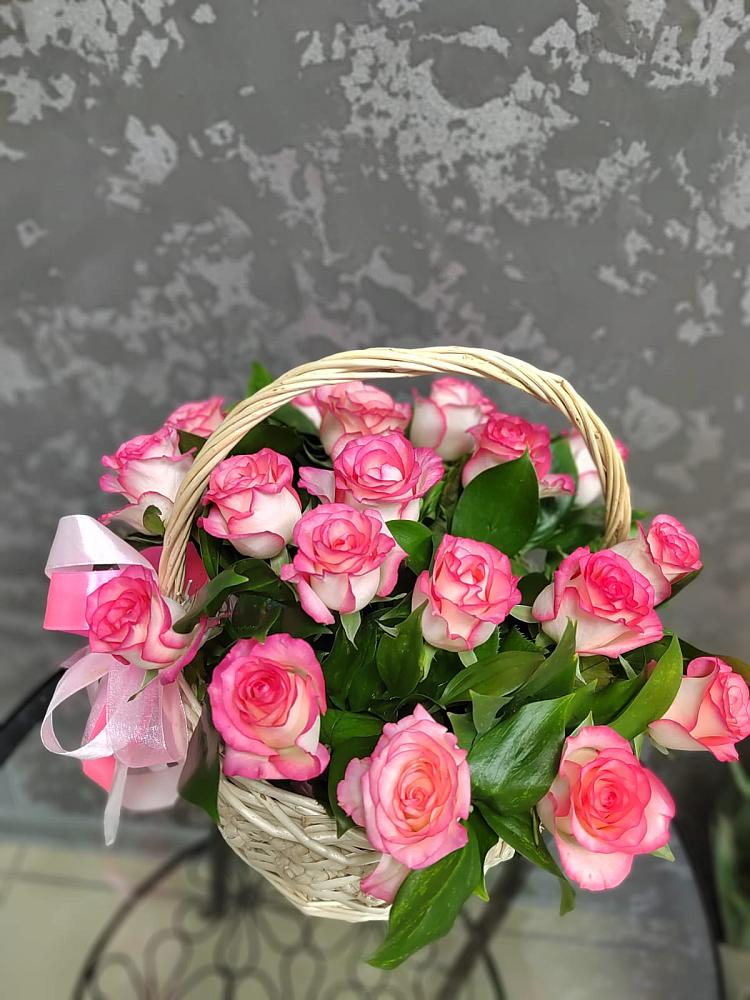 Цветочная композиция из Розы в корзине в Дубне