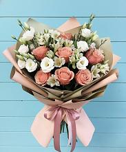 Букет цветов из:  Розы, Альстромерии и Лизиантусы #REPLACE_PRED# Дубне