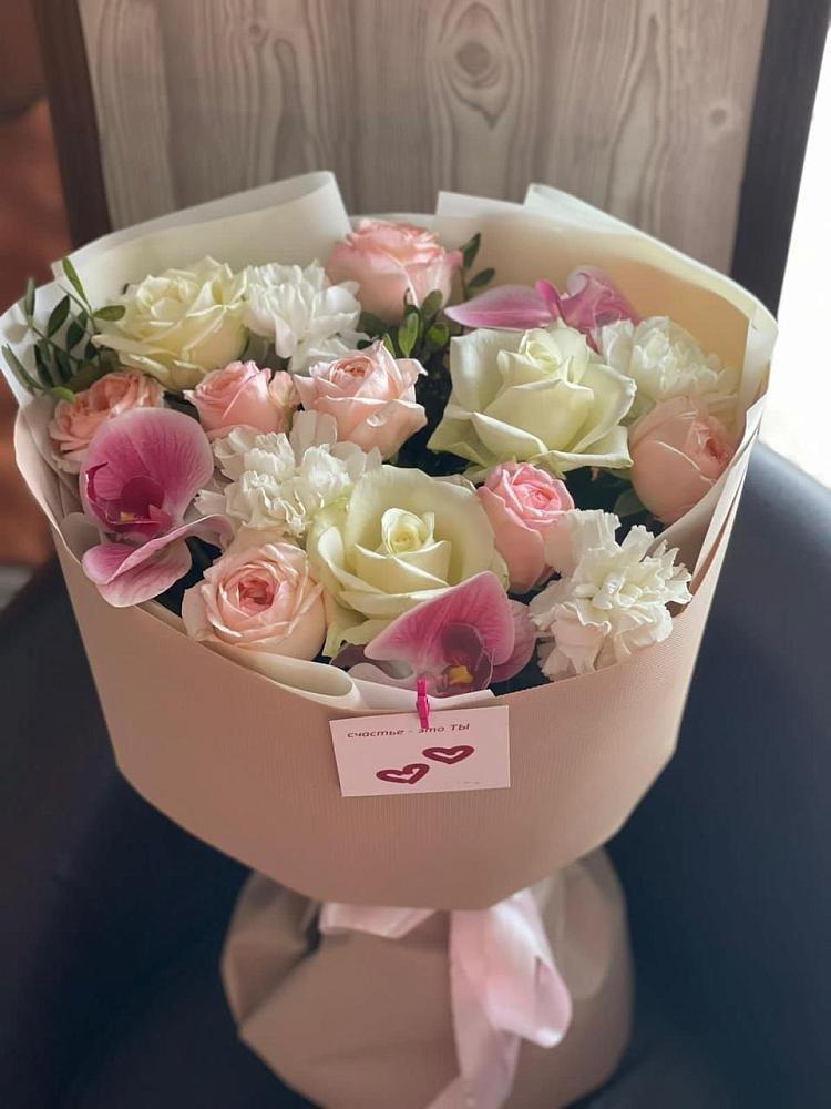 Букет цветов из: Орхидеи, Розы и Гвоздики в Дубне