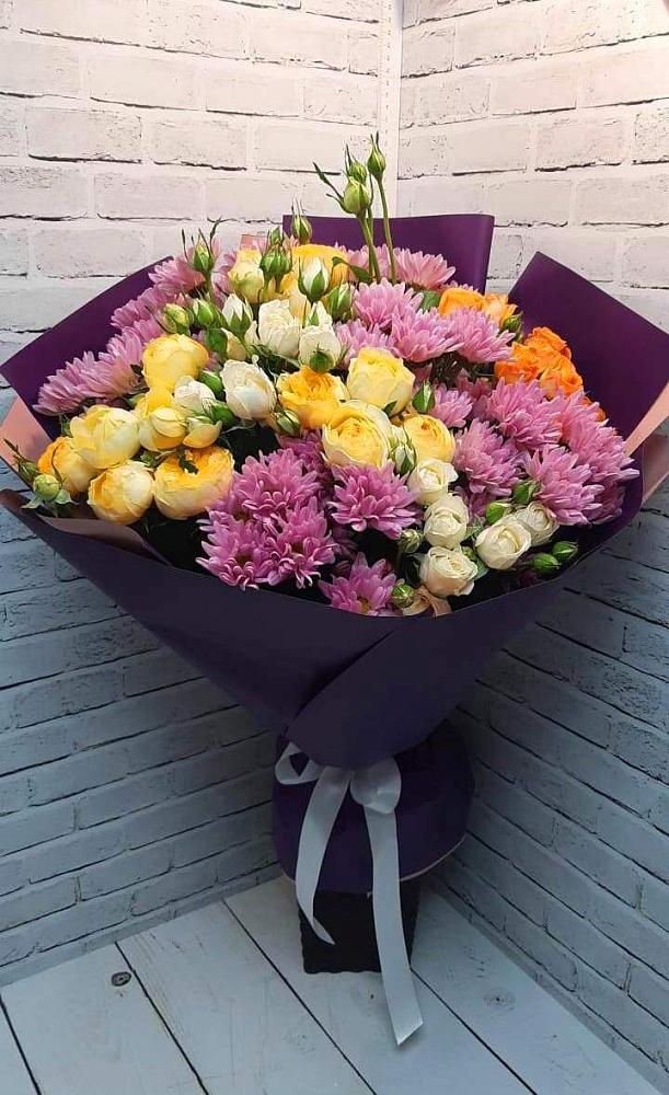 Букет цветов из: Хризантемы и Розы в Дубне