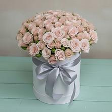 Цветочная композиция из Розы в шляпной коробке в Дубне