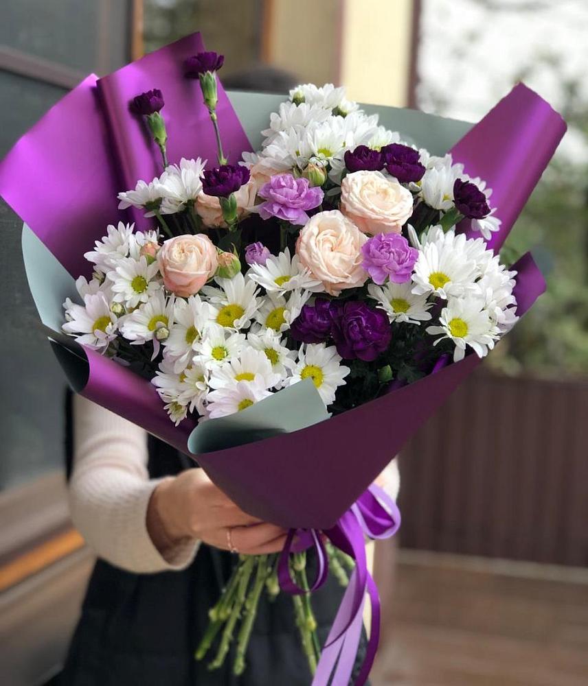 Букет цветов из: Хризантемы, Гвоздики и Розы в Дубне