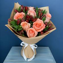 Букет цветов из:  Розы и Альстромерии в Дубне