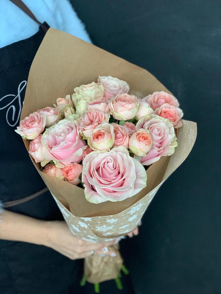 Букет цветов из: Хризантемы и Розы в Дубне