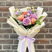 Букет цветов из:  Лизиантусы и Розы #REPLACE_PRED# Дубне