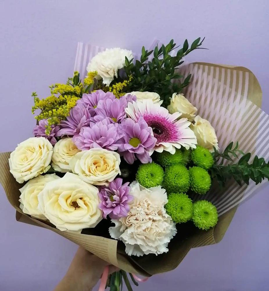 Букет цветов из: Хризантемы, Розы, Гвоздики и Герберы в Дубне